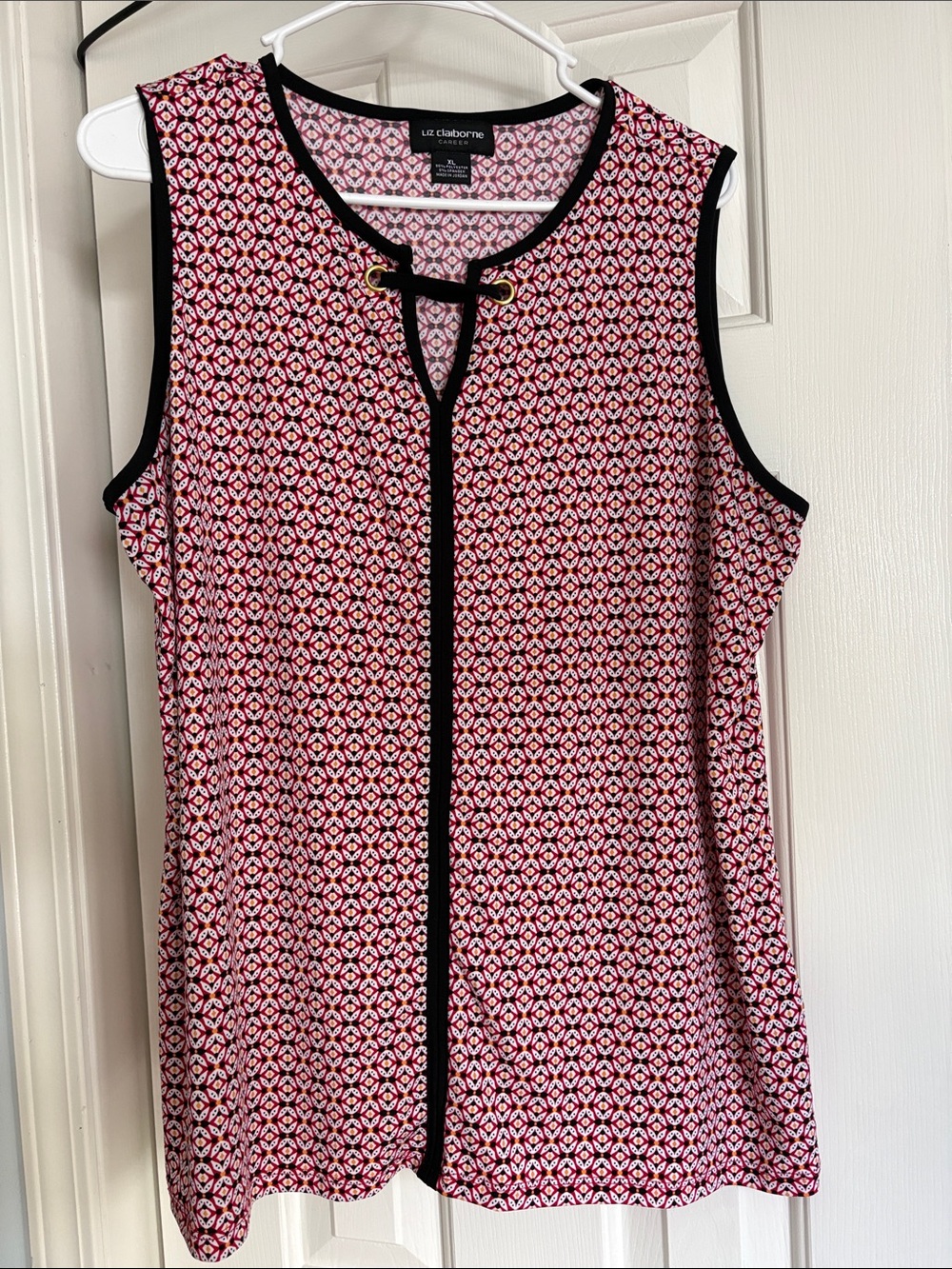 Liz Claiborne Red and Black Geometric Tie-Neck Sleeveless Top